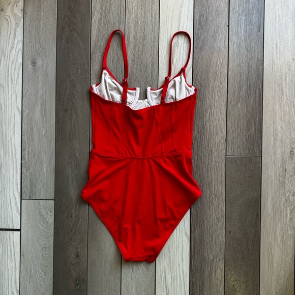 Solid & Striped The Veronica One-Piece Swimsuit | Size: Medium | Good Condition - Picture 4 of 7